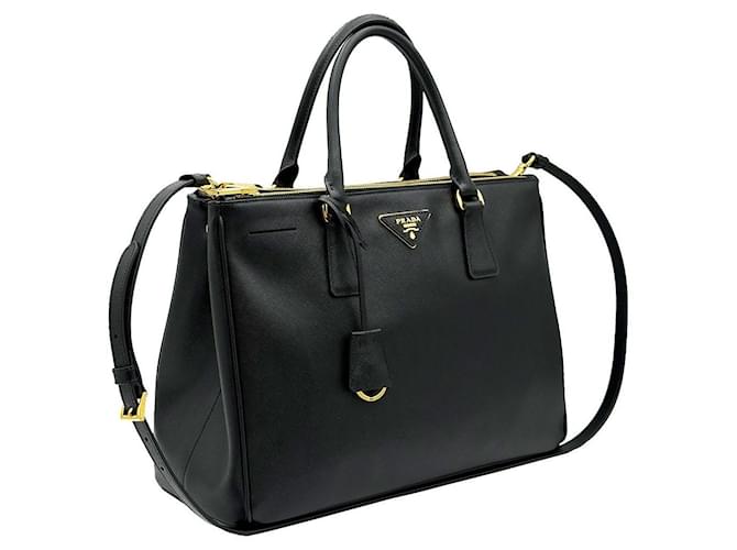 Prada Triangle Lux Oro in Saffiano Nero - vista 4