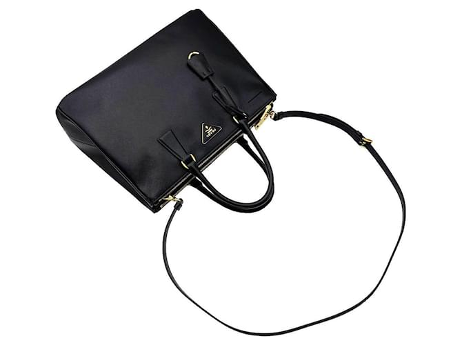 Prada Triangle Lux Oro in Saffiano Nero - vista 6
