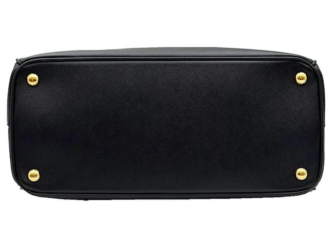 Prada Triangle Lux Oro in Saffiano Nero - vista 7