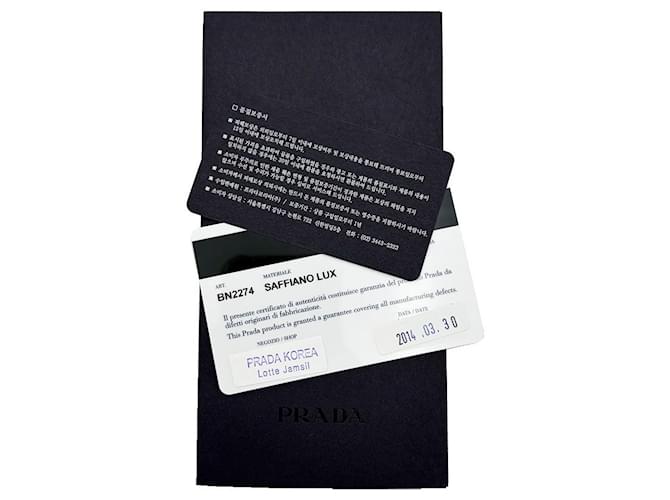Prada Triangle Lux Oro in Saffiano Nero - vista 9