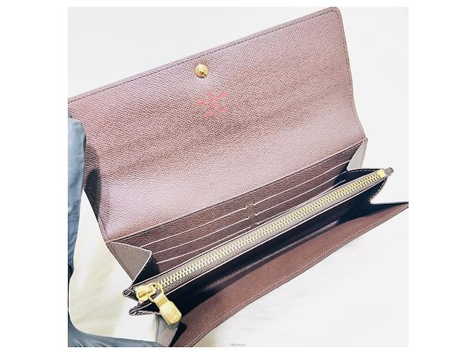 Louis Vuitton Carteira Sarah Damier Ebene Marrom - vista 5