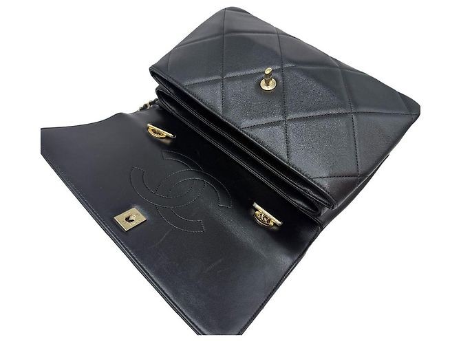 Chanel Borsa a tracolla con patta e catena Trendy CC in agnello misura Medium Nera Nero - vista 8
