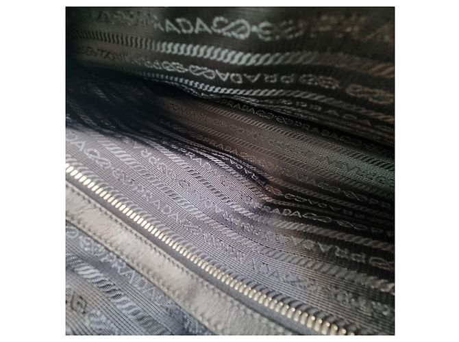 Jacquard Prada Valigetta in pelle di vitello con logo nero (Usato, Unisex) - vista 18