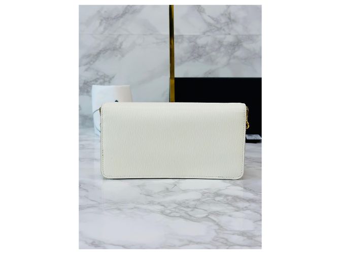 Prada Borsa a tracolla con catena in Vitello Saffiano Bianco - vista 5