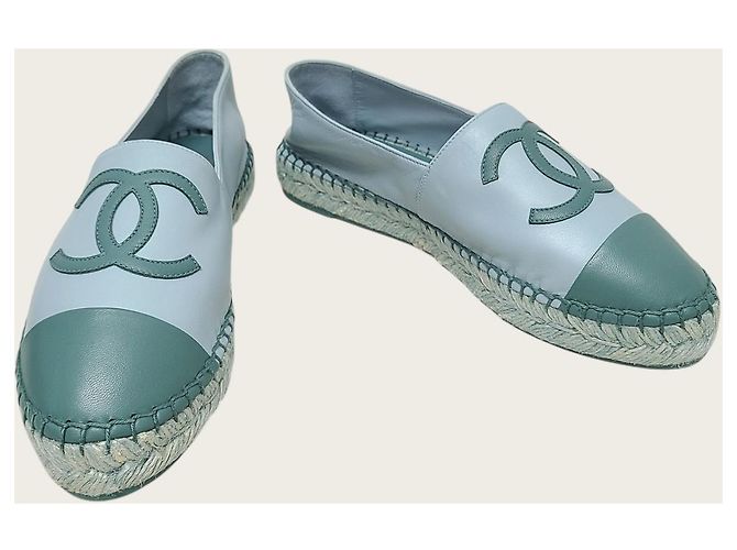 Chanel Espadrilles slip-on in pelle di agnello bicolore blu e verde scuro - vista 4