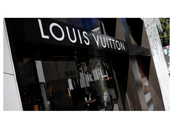 Louis Vuitton Monogram Eclipse Card Holder Black - view 5