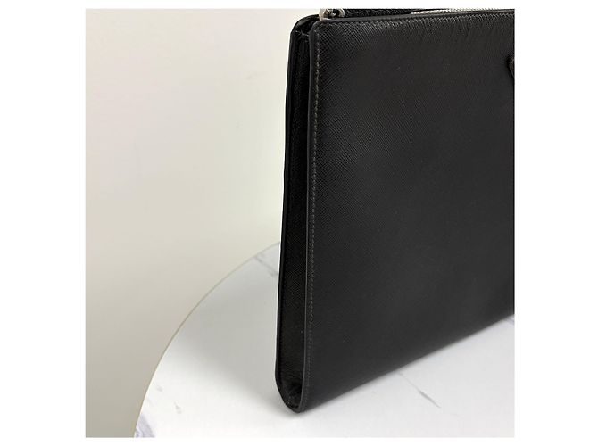 Prada Clutch Saffiano Triangle Logo Black Preto - vista 5