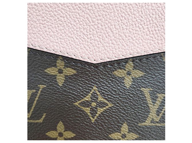 Louis Vuitton Clutch Daily in Canvas Monogram Rosa - vista 5