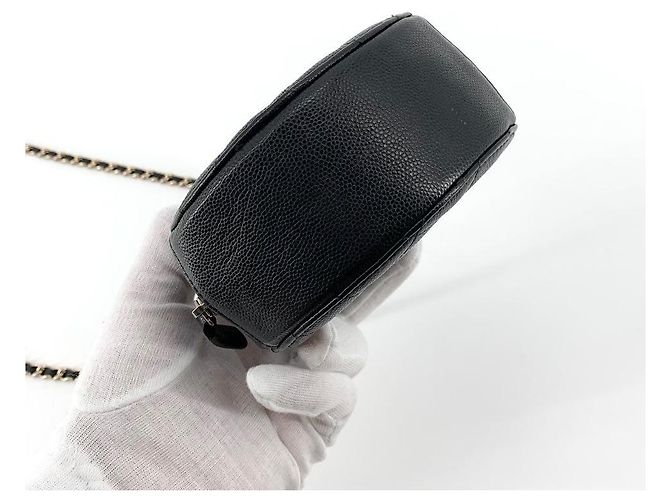 Chanel Borsa a tracolla rotonda in caviar Nero - vista 6