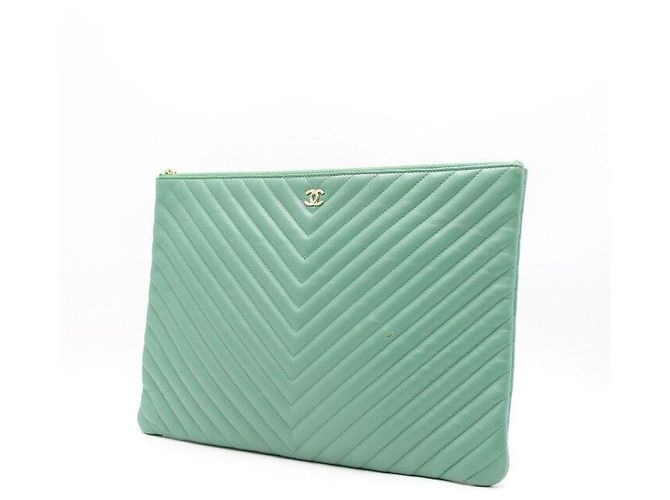 Chanel Clutch Grande Classica in Agnello Chevron - vista 2