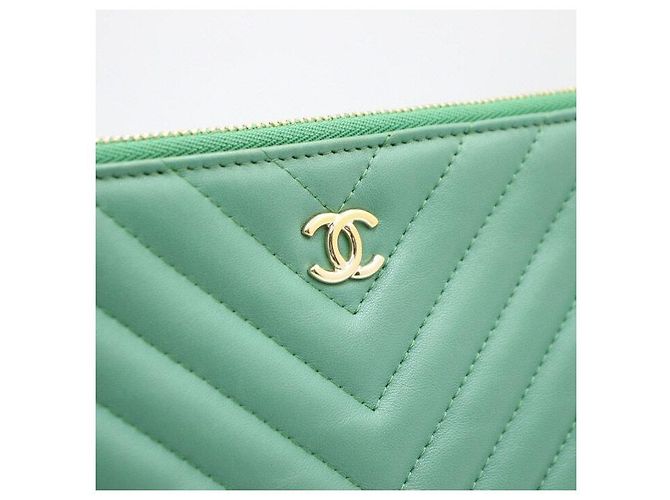 Chanel Clutch Grande Classica in Agnello Chevron - vista 4