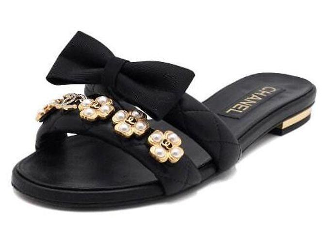 Chanel Mule da donna in pelle nera con fiocco e trifoglio di perle - vista 2