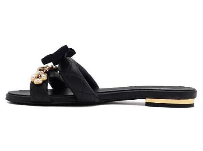 Chanel Mule da donna in pelle nera con fiocco e trifoglio di perle - vista 4