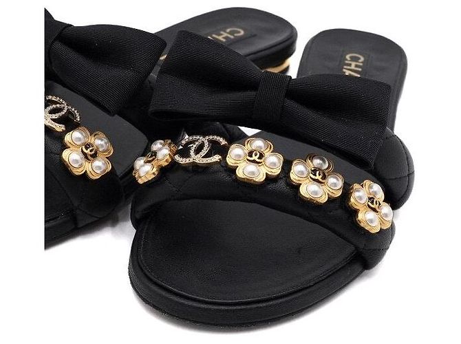 Chanel Mule da donna in pelle nera con fiocco e trifoglio di perle - vista 6