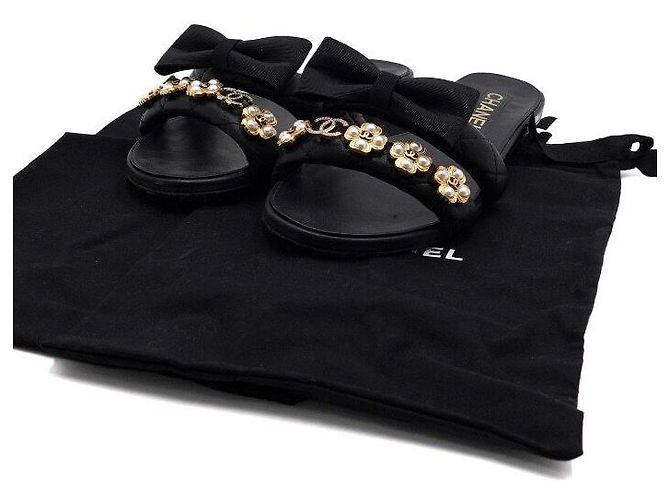Chanel Mule da donna in pelle nera con fiocco e trifoglio di perle - vista 8