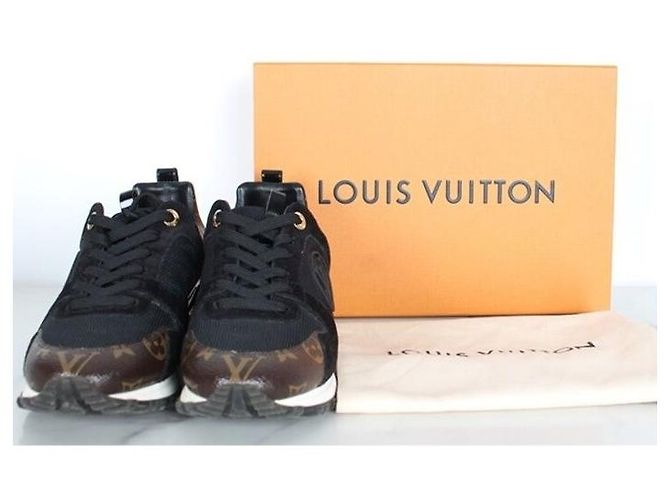 Louis Vuitton Sneakers Runaway Gold-tone Nero - vista 2