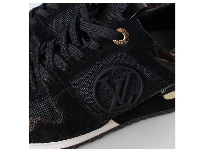 Louis Vuitton Sneakers Runaway Gold-tone Nero - vista 7