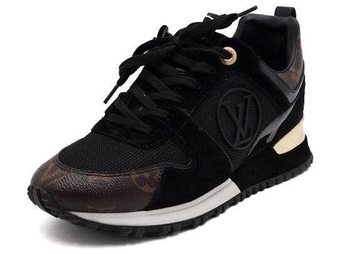 Louis Vuitton Sneaker Runway con monogramma nero da donna - vista 2