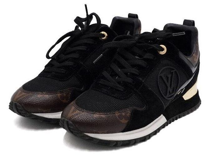 Louis Vuitton Sneaker Runway con monogramma nero da donna - vista 3