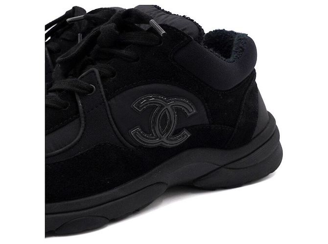 Chanel Sneakers Cruise in scamosciato per donna con logo CC nero - vista 7