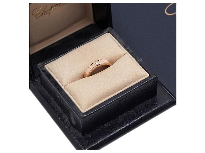 Chopard Carat Diamond Ice Cube Medium Ring Size - view 6