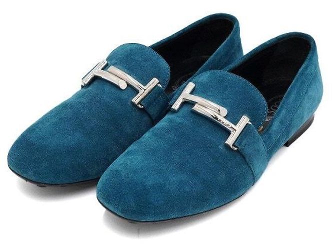 Tod's Mocassini in scamosciato blu con doppio logo argento - vista 3