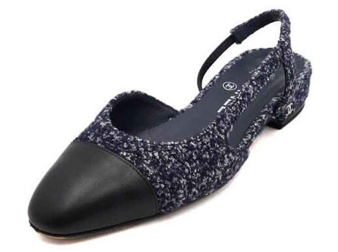 Chanel Scarpe slingback in tweed blu navy e pelle di vitello lucida da donna - vista 2