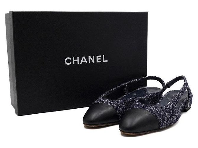 Chanel Scarpe slingback in tweed blu navy e pelle di vitello lucida da donna - vista 8