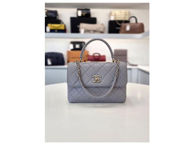 Chanel Borsa a Spalla Trendy CC Small Gold Chain Grigio Chiaro Marrone - vista 2