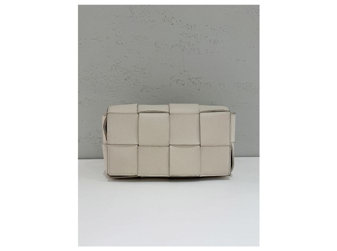 Bottega Veneta Mini Cassette Bag aus Leder Weiß - Ansicht 2