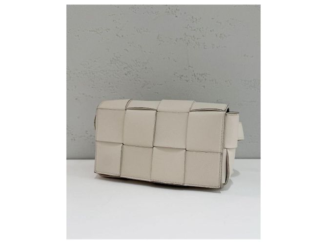 Bottega Veneta Mini Cassette Bag aus Leder Weiß - Ansicht 4