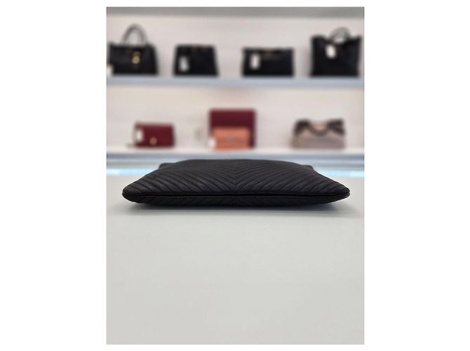 Chanel Clutch Boy Chevron New Medium Goldtone Black series Nero - vista 6