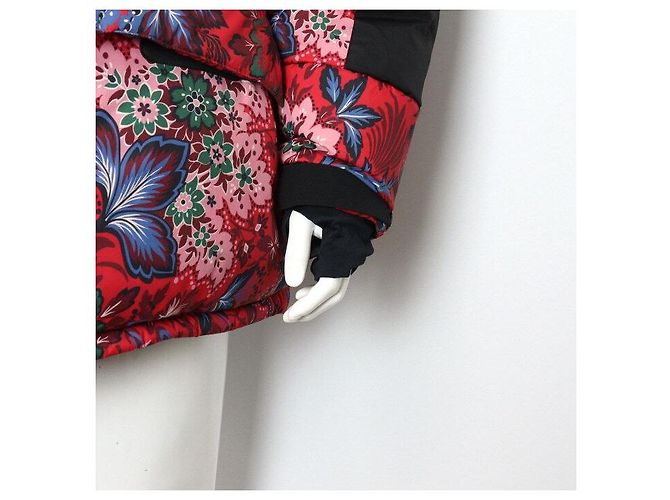 Moncler Giacca imbottita con cappuccio a stampa floreale nera e rossa Rosso - vista 3