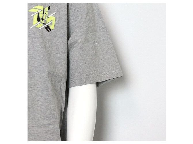 Hermès Graues Baumwoll-T-Shirt für Herren mit Mini-Lederpatch Braun - Ansicht 3