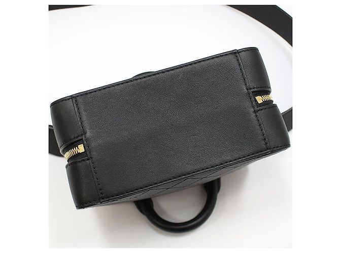 Vanity Chanel Borsa porta cosmetici con manico superiore e tracolla nera Nero - vista 5