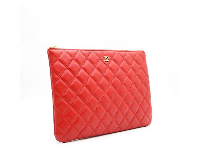 Chanel Clutch Medium Classic Gold CC in agnello - vista 3