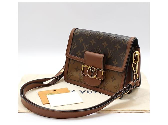 Louis Vuitton Mini borsa a tracolla Dauphine Marrone - vista 2