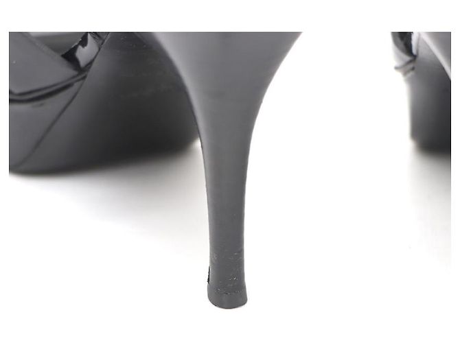 Saint Laurent Sandali con plateau e cinturino in vernice Nero - vista 16