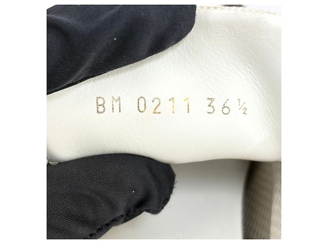 Louis Vuitton Sneakers Runaway Bianco - vista 14