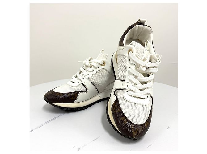Louis Vuitton Sneakers Runaway Bianco - vista 5