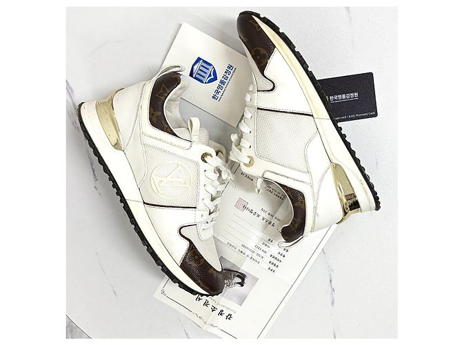 Louis Vuitton Sneakers Runaway Bianco - vista 6