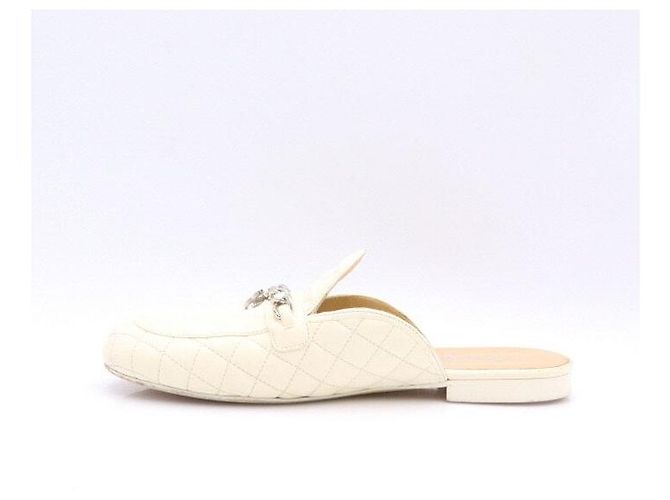 Chanel Mule Bluffer da donna in agnello trapuntato con logo CC e catena Bianco - vista 4