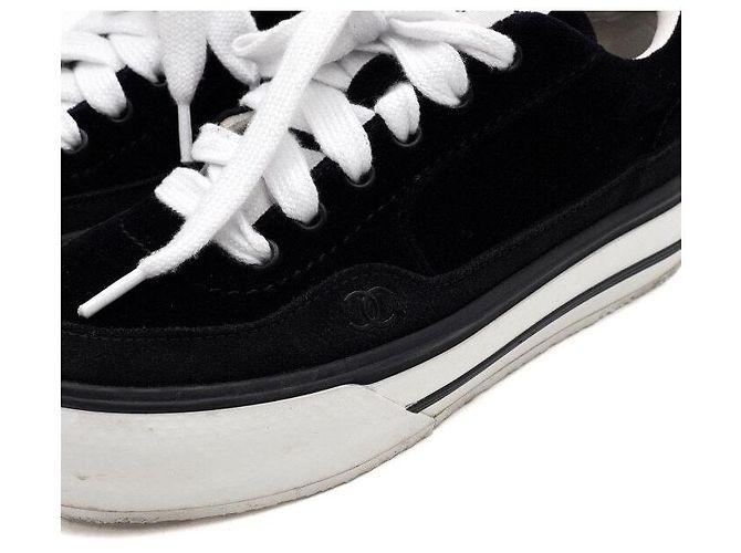 Chanel Sneaker in suede e velluto nero da donna - vista 6