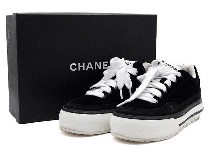 Chanel Sneaker in suede e velluto nero da donna - vista 9