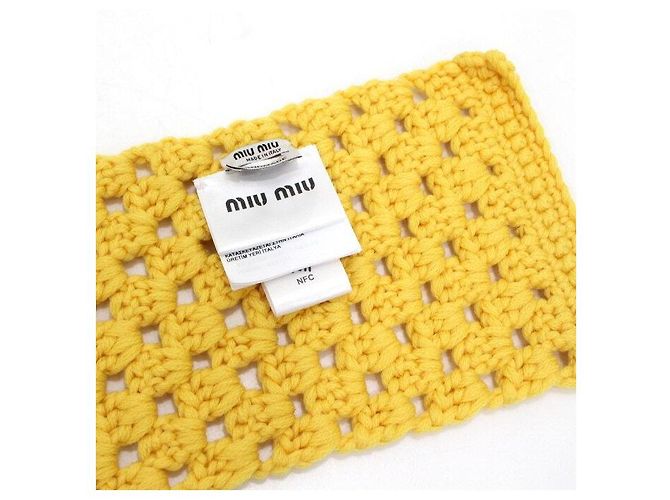 Miu Miu Sciarpa in lana all'uncinetto gialla da donna Giallo - vista 5