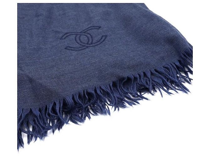 Chanel Sciarpa in misto cashmere e seta con logo ricamato CC Blu - vista 2