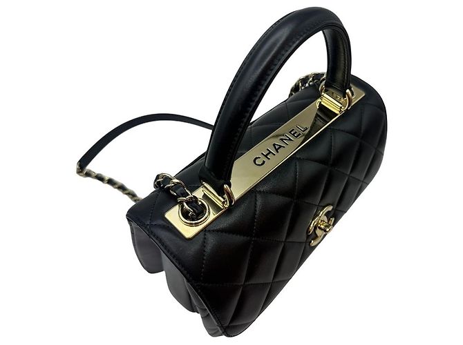 Chanel Piccola borsa a tracolla con patta in agnello trendy Nero - vista 5
