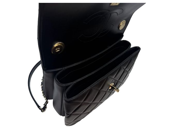 Chanel Piccola borsa a tracolla con patta in agnello trendy Nero - vista 8