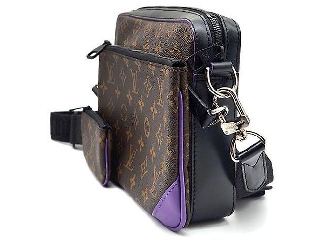 Louis Vuitton Borsa Messenger Monogram Trio Marrone - vista 2