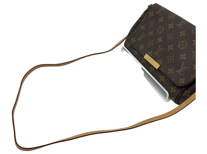 Louis Vuitton Bolsa tiracolo Favorite MM em canvas Monogram Marrom - vista 3